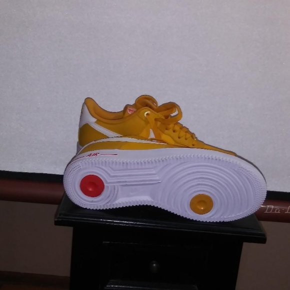 Nike Air Force 1 I Low 07 SE 40th Anniversary Yellow Ochre Sail - Picture 5 of 6